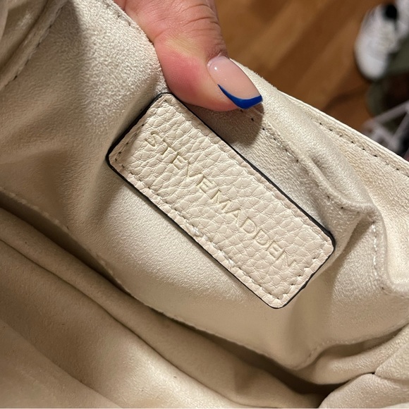 Steven Madden Shoulder Bag - Picture 4 of 4